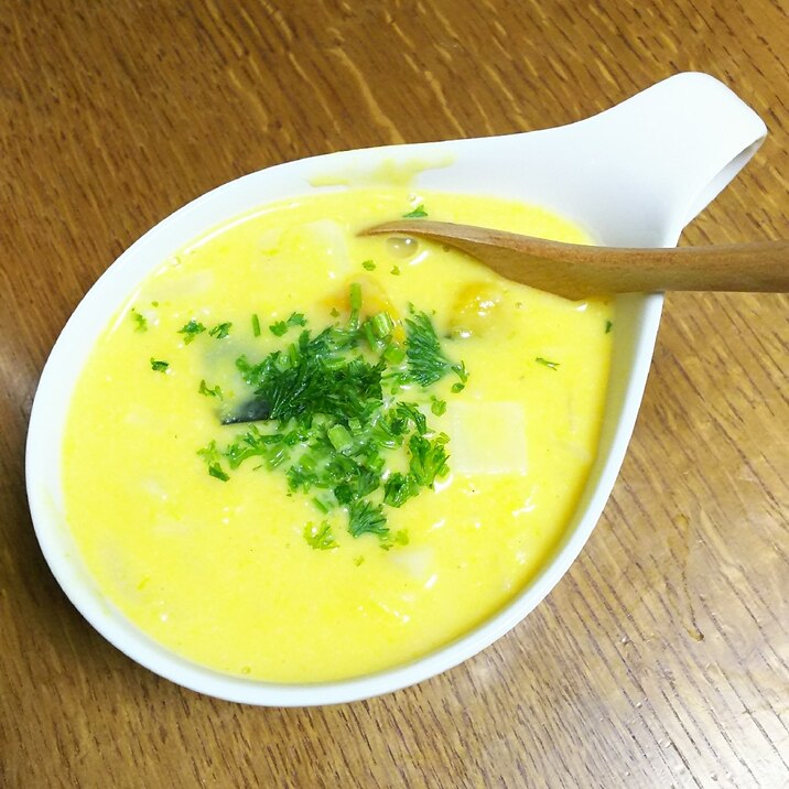 【うま塩】餅でとろみ♪かぼちゃと白菜のミルクスープ